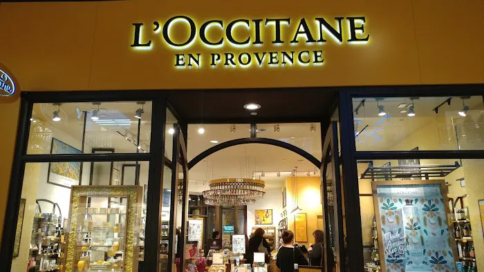 L'OCCITANE EN PROVENCE 9