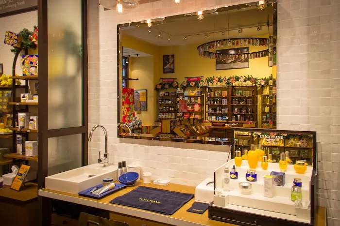 L'OCCITANE EN PROVENCE 7