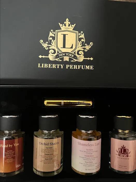 Liberty Perfume / Staten Island Mall 4