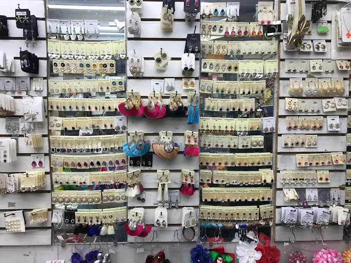 Aroma Perfumes & Gifts 4