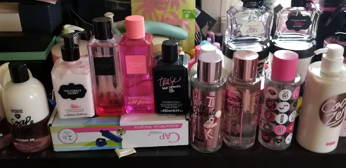 Victoria's Secret & PINK by Victoria's Secret 6
