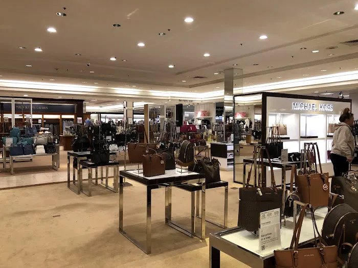Macy's 0