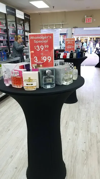 Fragrance Outlets 8