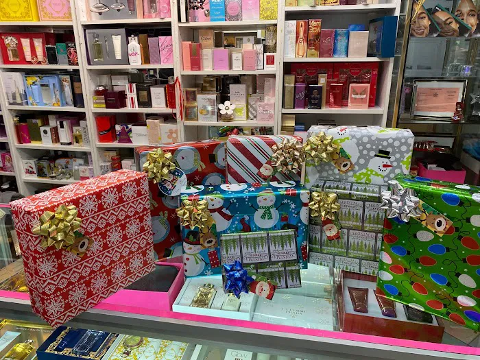 Evelyn’s Perfume House 0