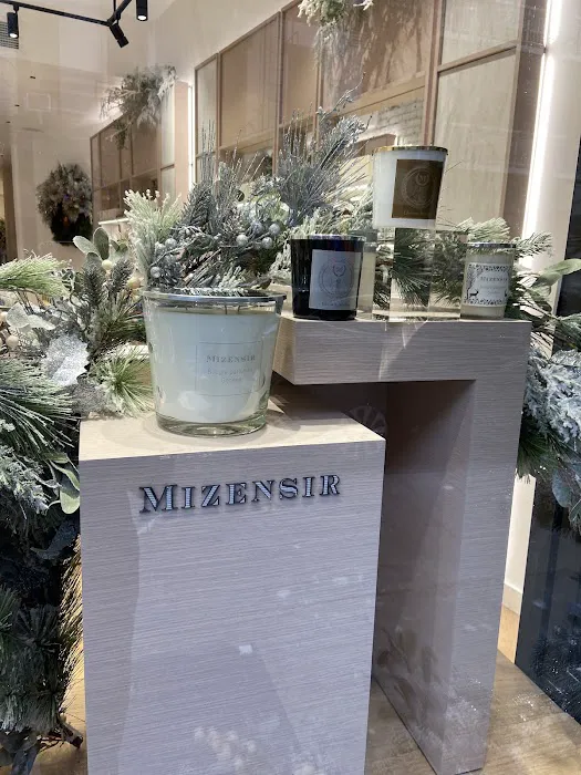 Mizensir Soho Boutique 0