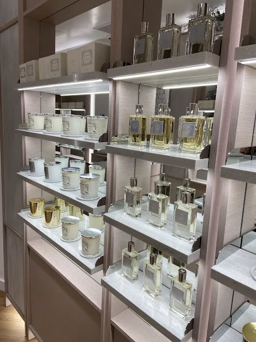 Mizensir Soho Boutique 8
