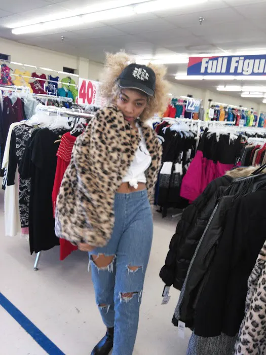 Roses Discount Store 3