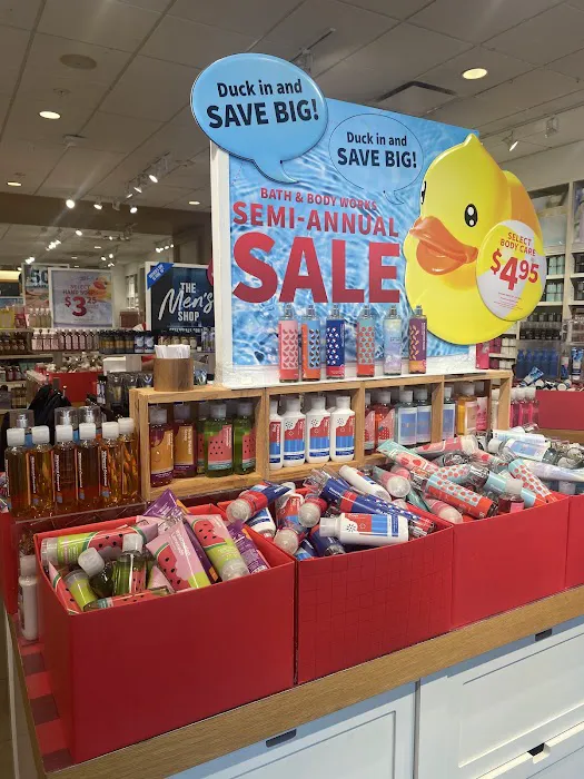 Bath & Body Works 1