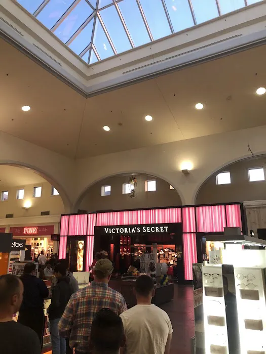 Victoria's Secret & PINK by Victoria's Secret 1