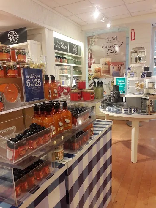 Bath & Body Works 4