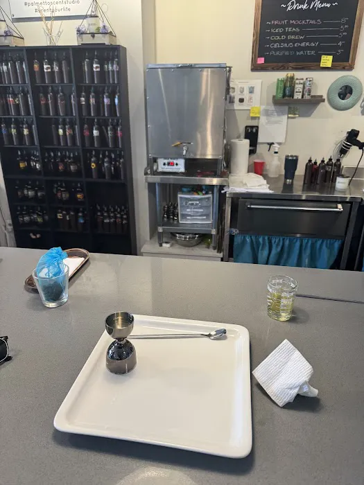 Palmetto Scent Studio - Downtown Charleston 4