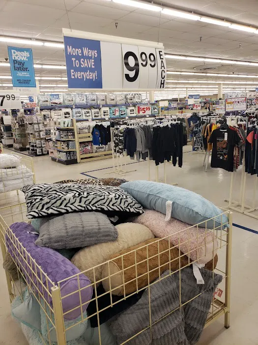 Roses Discount Store 9