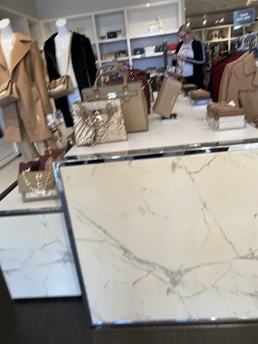 Michael Kors Outlet 5