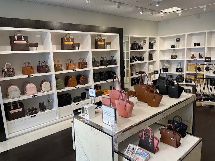 Michael Kors Outlet 4