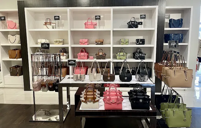 Michael Kors Outlet 7