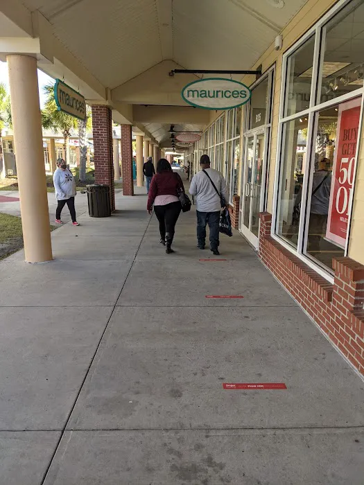 Maurices 6