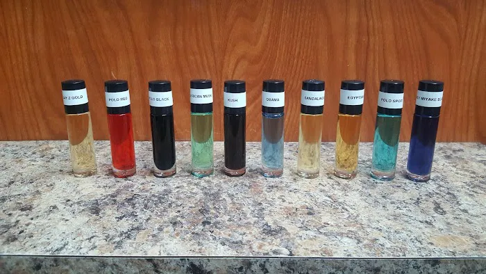 Crescent Fragrances and Accessories 9