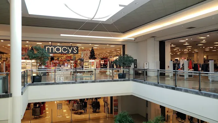 Macy's 0