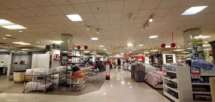 Macy's 0
