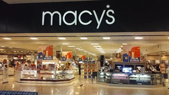 Macy's 0