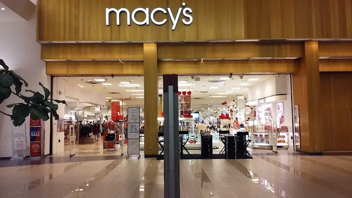Macy's 0