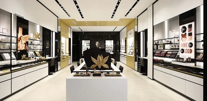 CHANEL FRAGRANCE AND BEAUTY BOUTIQUE 4