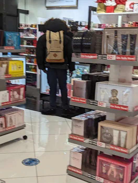 Perfumania 7