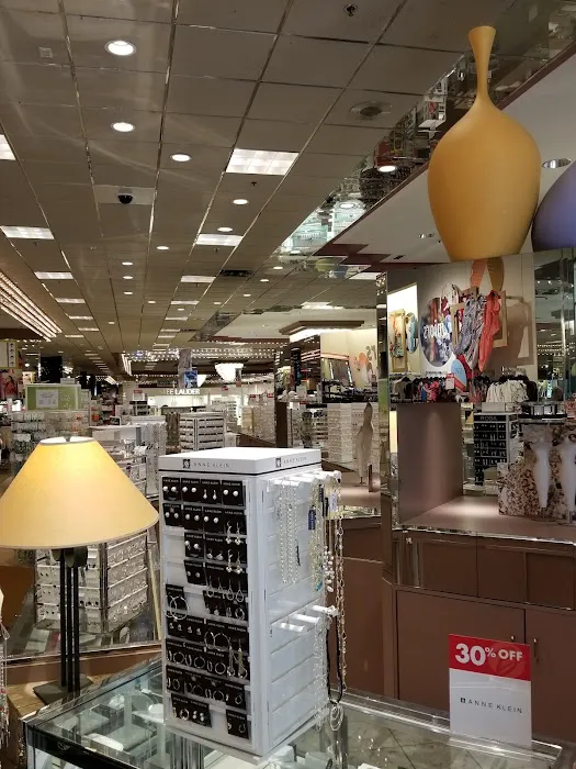 Boscov's 6
