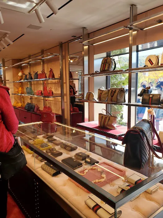 Gucci - Woodbury Common Premium Outlets 3
