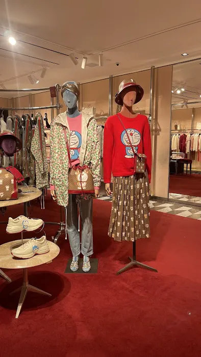 Gucci - Woodbury Common Premium Outlets 5