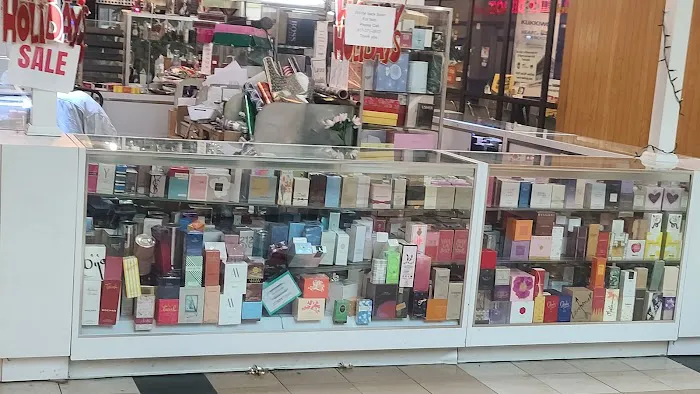 Perfumes & Gifts 4