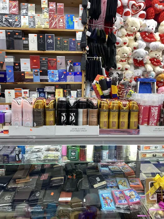 FRAGRANCE JEWELRY & MORE 6