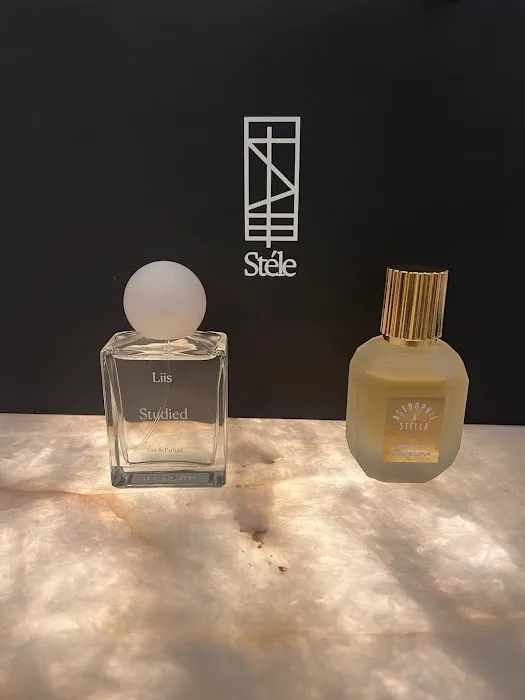 Stéle 9