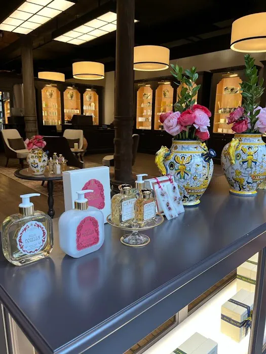 Officina Profumo-Farmaceutica di Santa Maria Novella 6