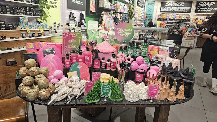 Lush Cosmetics Mall at Bay Plaza 0