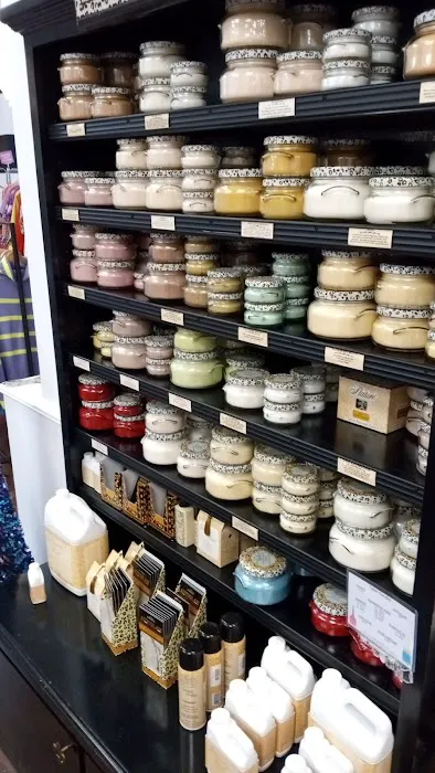 AnnaCraig Boutique 2