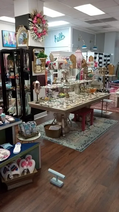 AnnaCraig Boutique 9