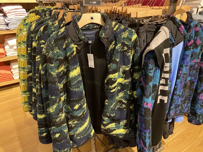American Eagle & Aerie 7
