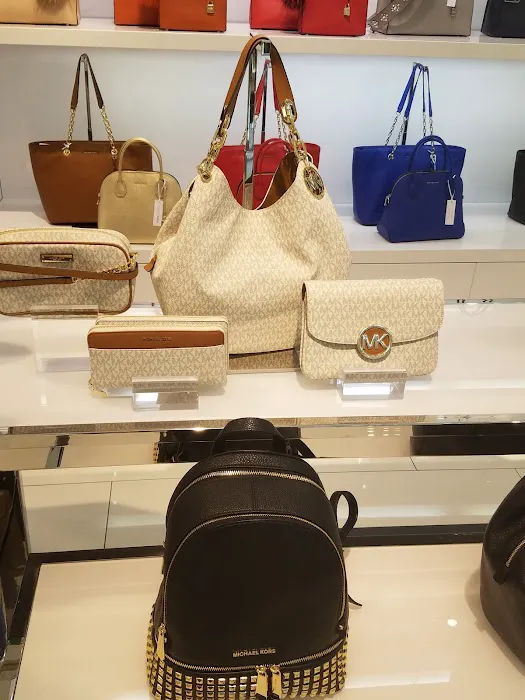 Michael Kors 8