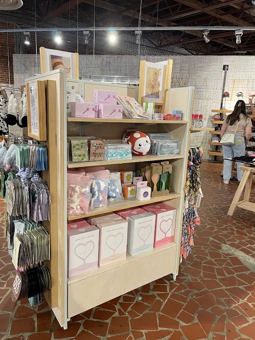 Urban Outfitters 7