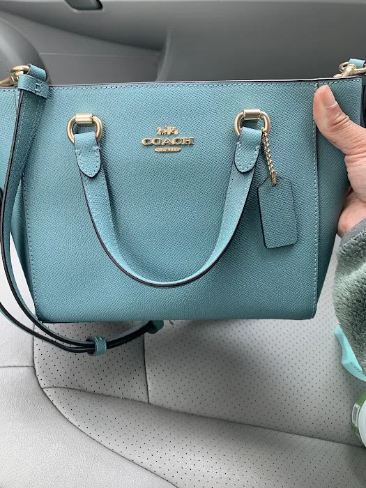 COACH Outlet 2