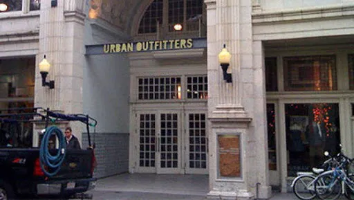 Urban Outfitters 0
