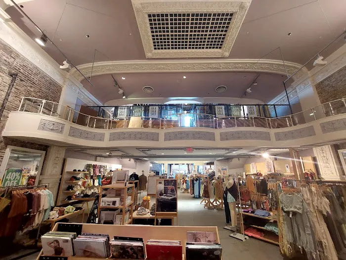 Urban Outfitters 8