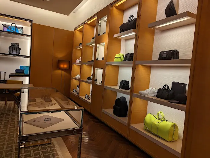 Louis Vuitton Charleston 8