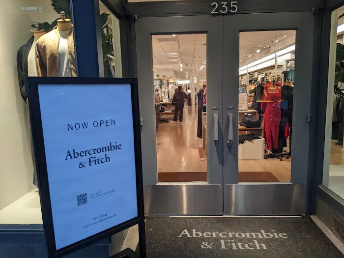 Abercrombie & Fitch 1