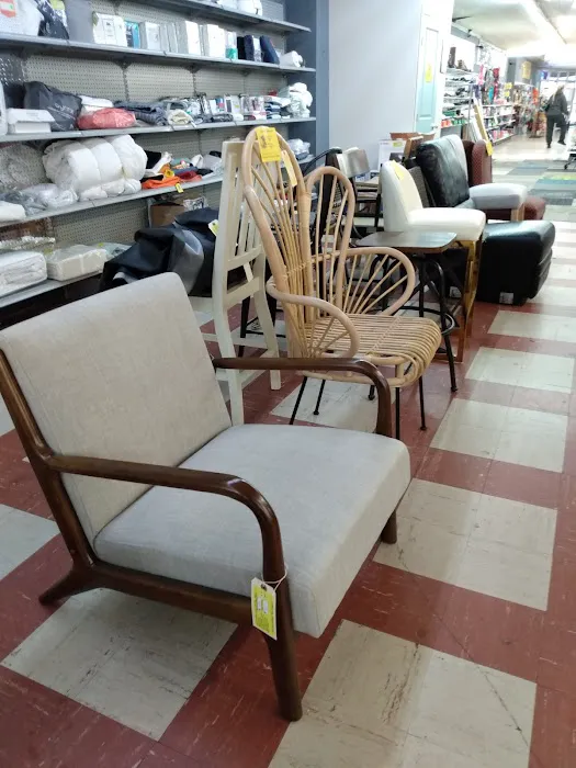 ziggys closeouts 1