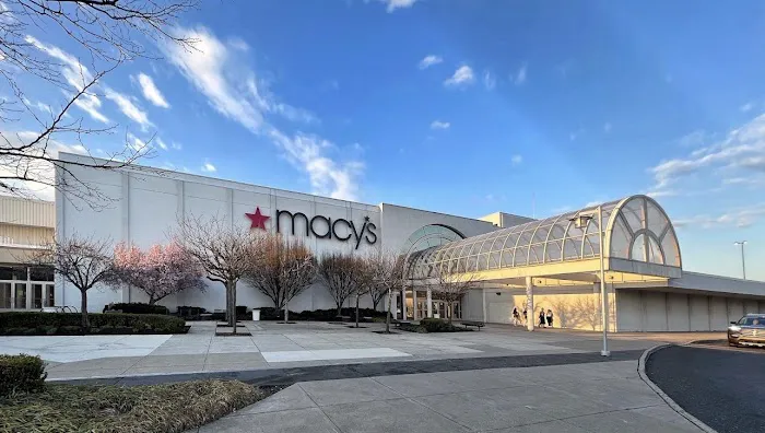 Macy's 0
