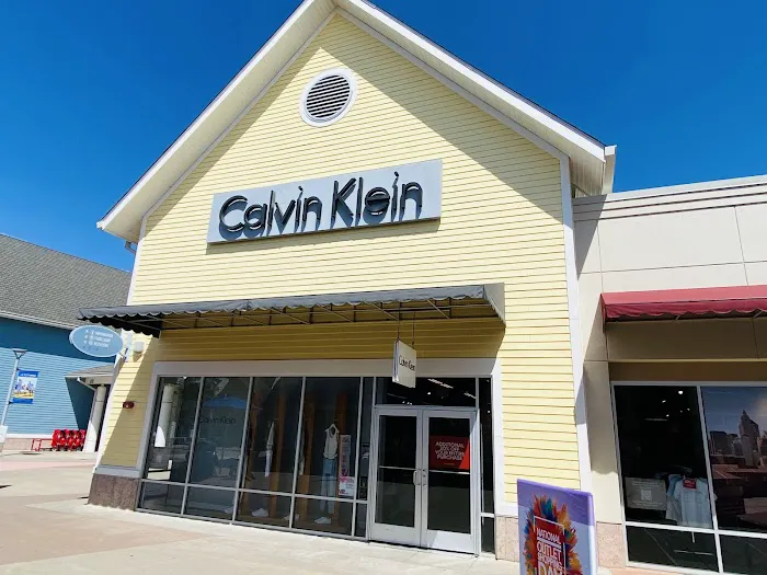 Calvin Klein 4