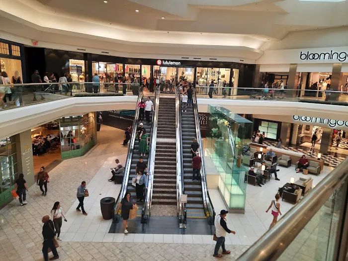 Bloomingdale's 2