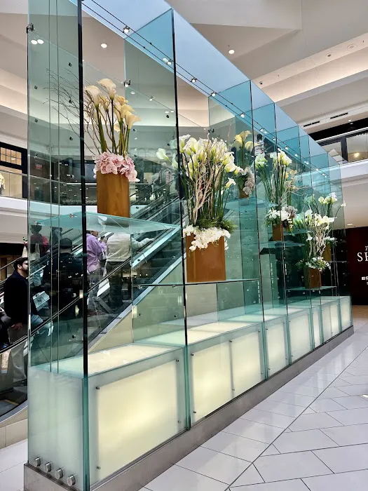 Bloomingdale's 1